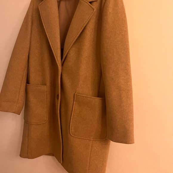 Tan coat old navy XL - Picture 9 of 10